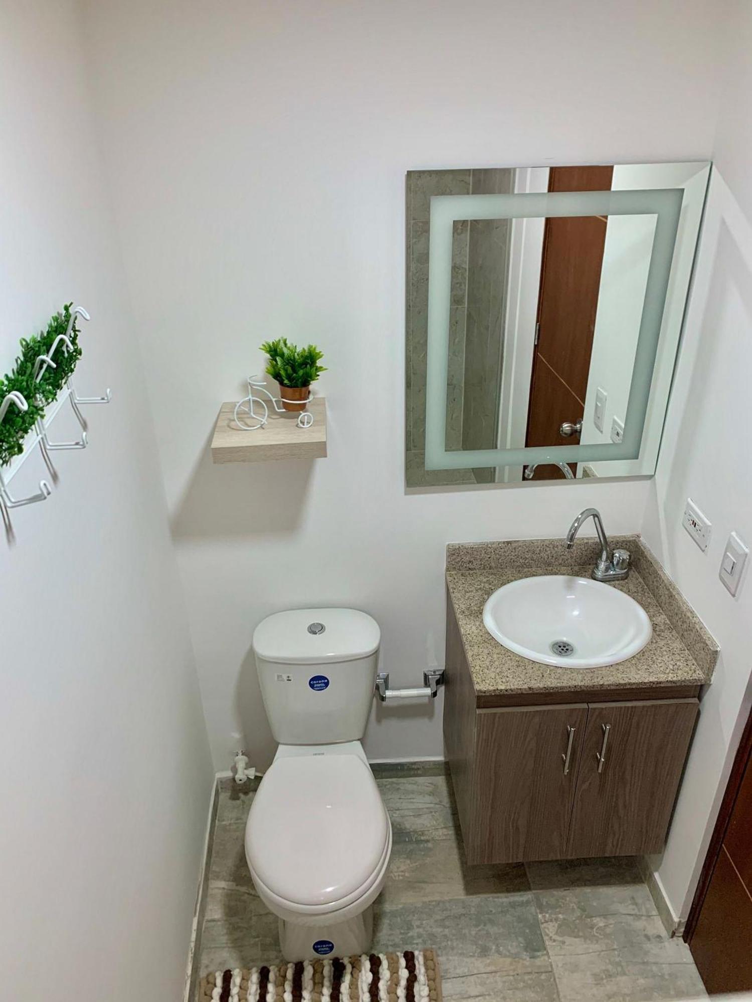 Guatapé Apartamentos View, Calle Del Malecon Frente Al Lago מראה חיצוני תמונה