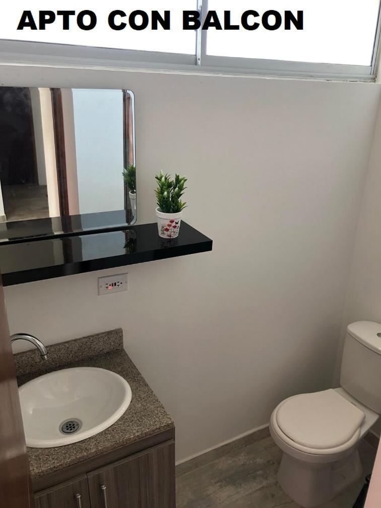 Guatapé Apartamentos View, Calle Del Malecon Frente Al Lago מראה חיצוני תמונה