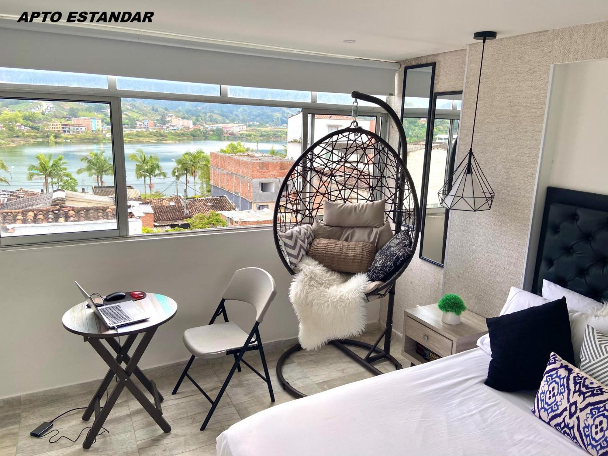 Guatapé Apartamentos View, Calle Del Malecon Frente Al Lago מראה חיצוני תמונה